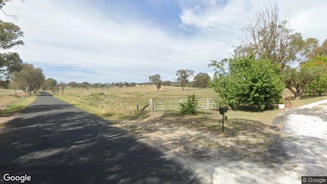 Street View near 2002 LAGOON RD