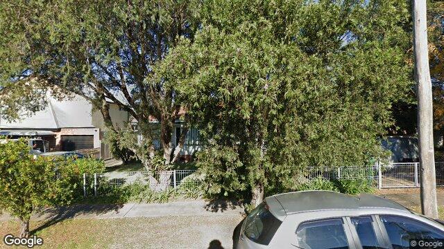 Street View near 42 PENFOLD ST
