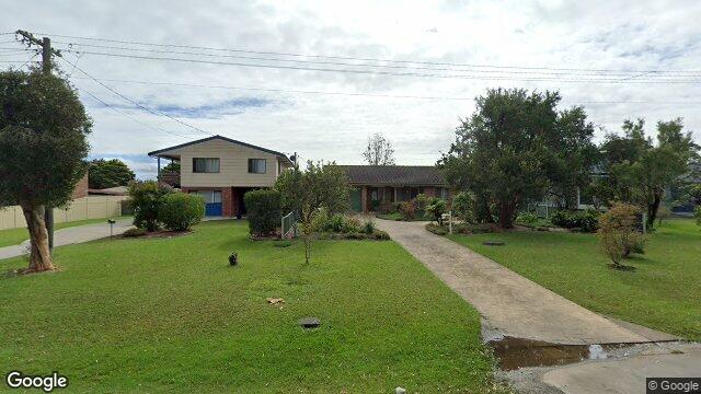 Street View near 32 OSTERLEY AVE