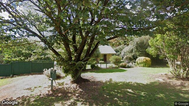Street View near 23 SELWYN ST