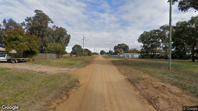 Street View near 138 COWRA ST