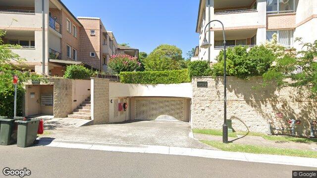 Street View near 2/2 KARRABEE AVE