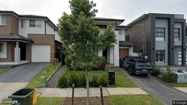 Street View near 25 EORA ST
