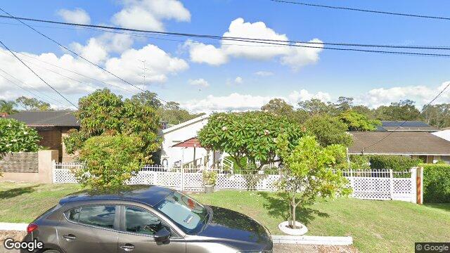 Street View near 7 LEUMEAH AVE