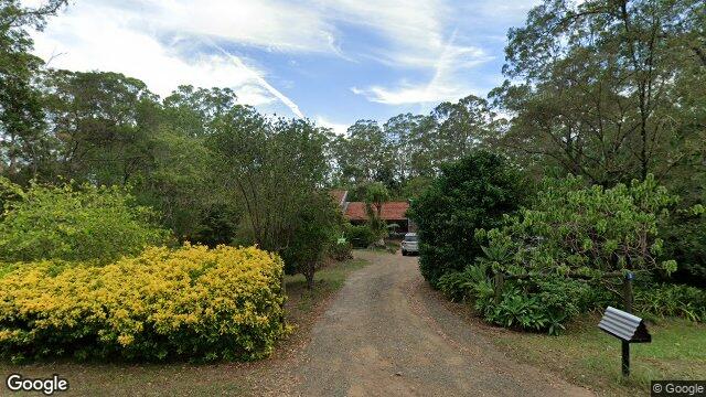 Street View near 1 WOODLANDS DR
