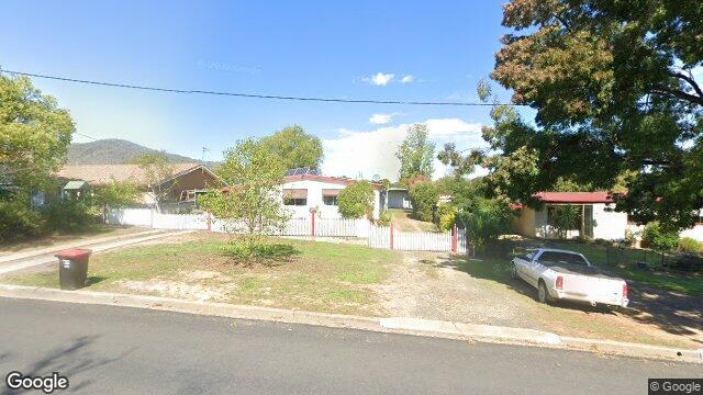Street View near 15 TUMUT ST