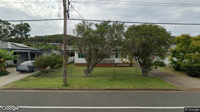 Street View near 61 MACQUARIE RD