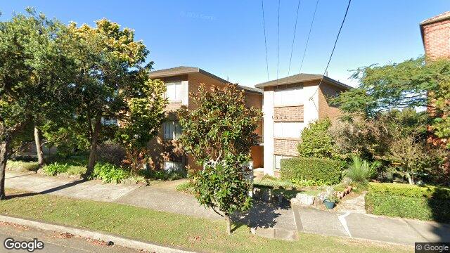 Street View near 4/111 BEN BOYD RD