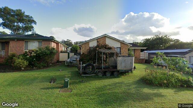 Street View near 11 LYDON CRES