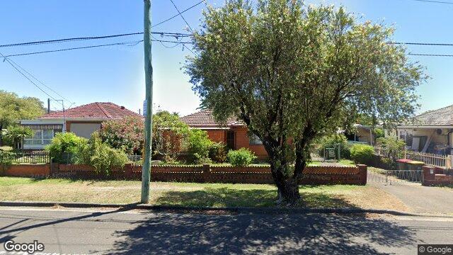 Street View near 23 NORMANBY ST