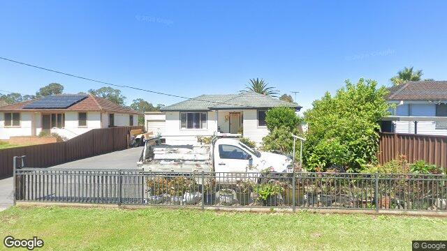 Street View near 26 STANWELL CRES