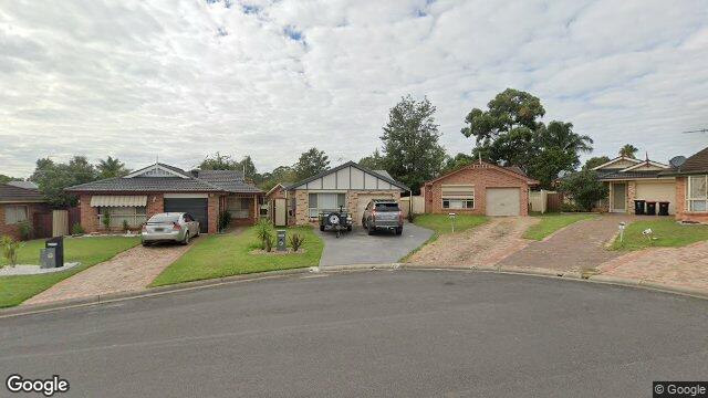 Street View near 8 BUSHLARK PL