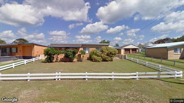 Street View near 17 WARATAH CRES